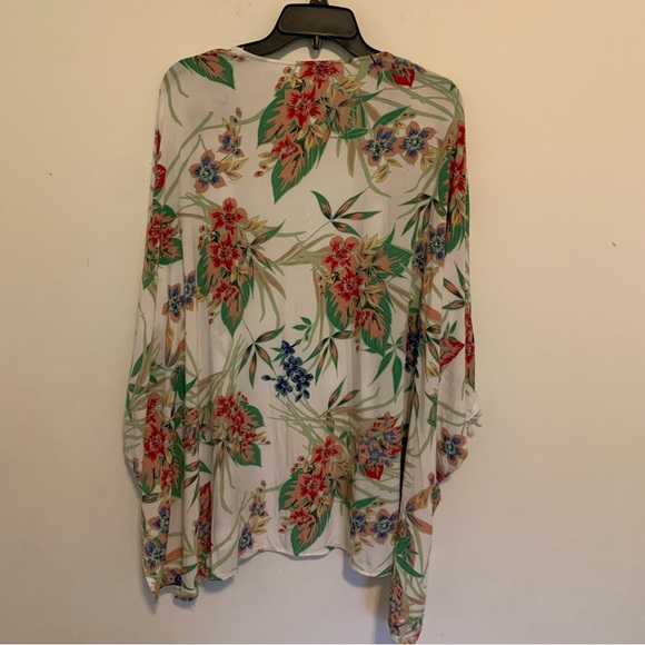 Umgee Tropical Floral Open Front Kimono Pom Poms Vacation Resort Size Med Large - Picture 7 of 9